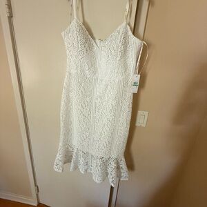 Chic White Lace Midi Dress